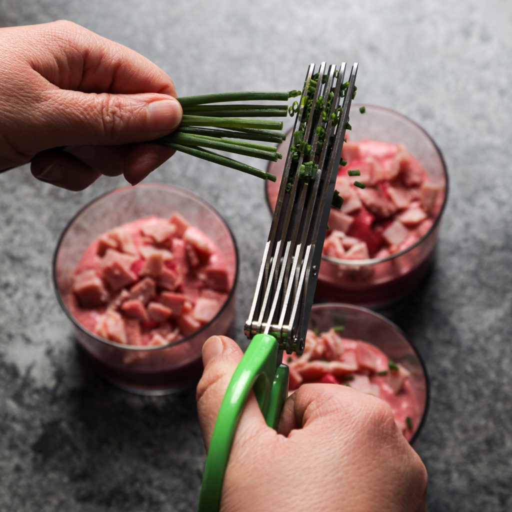 Verrines avec jambon et ciboulette